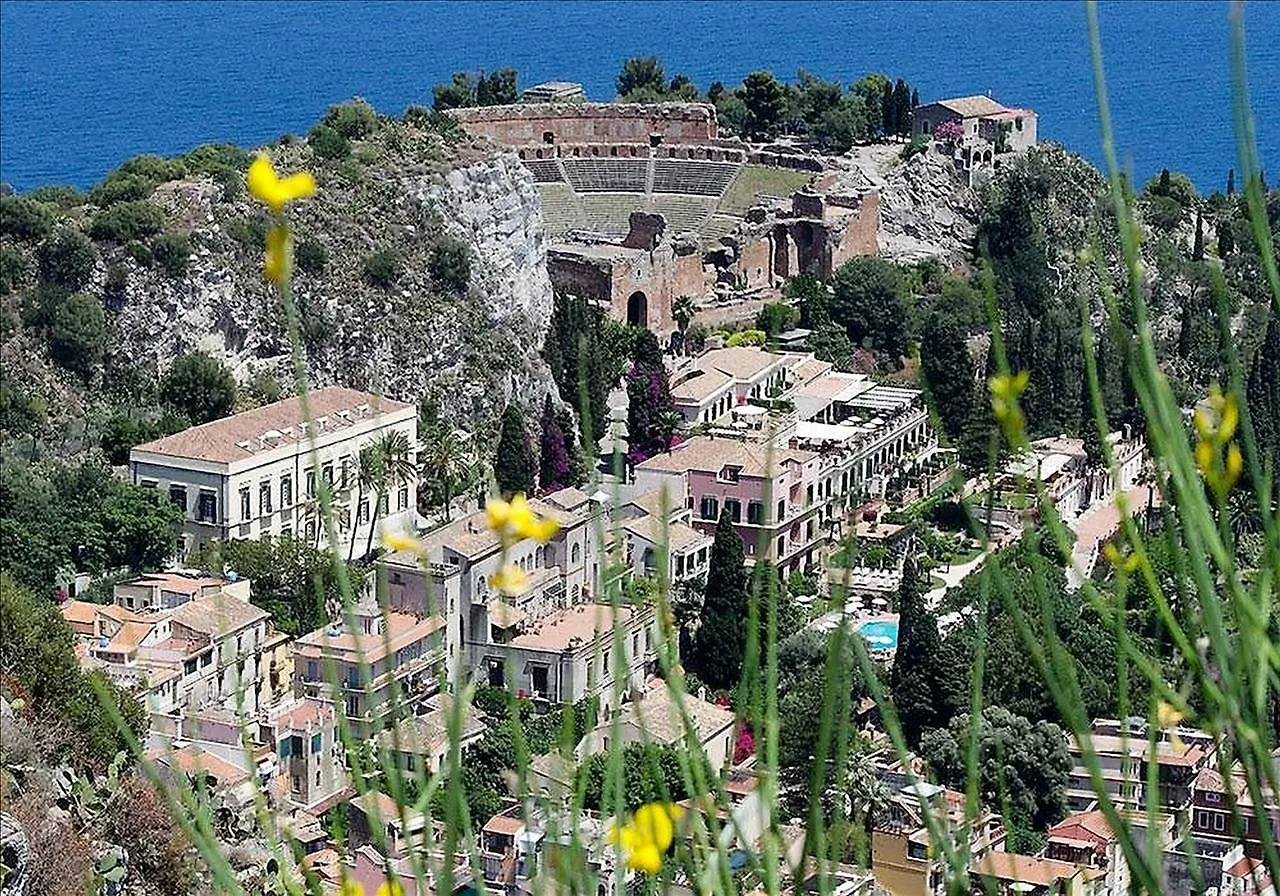 Taormina Beach Giardini Naxos 0*,  Italien