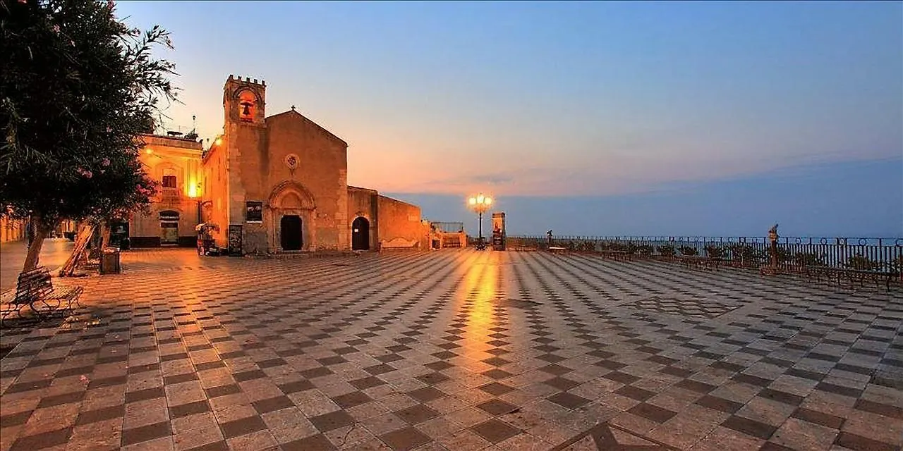 Taormina Beach Giardini Naxos