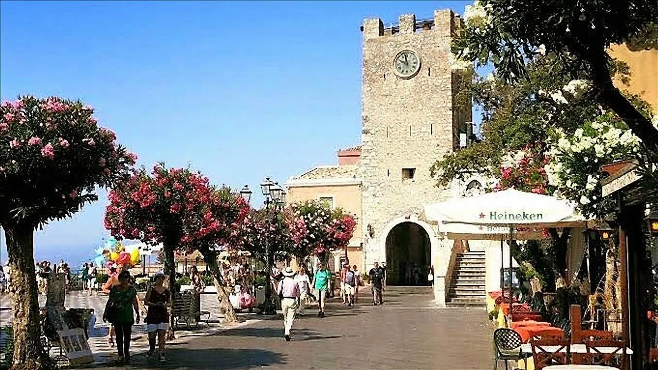 Taormina Beach Giardini Naxos