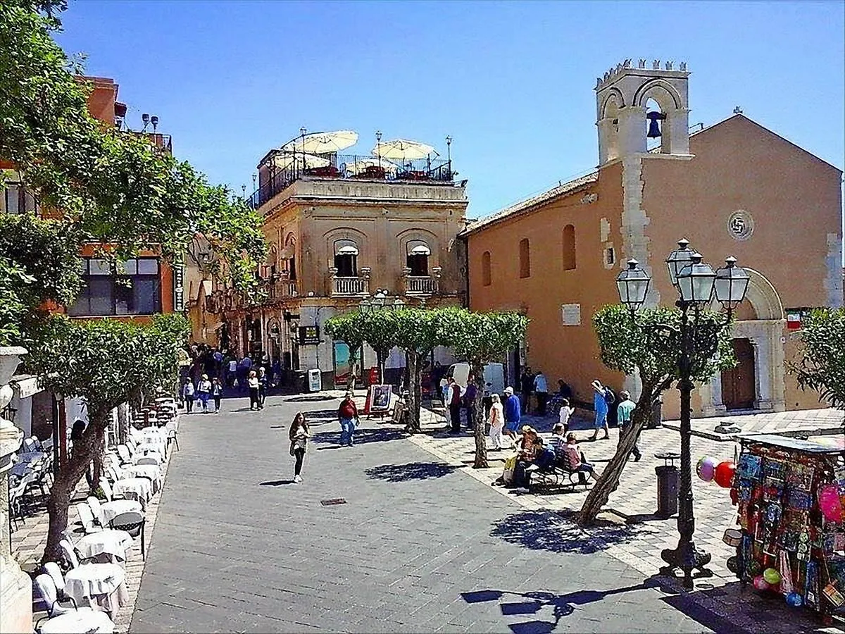 Taormina Beach Giardini Naxos 0*,  Ιταλία